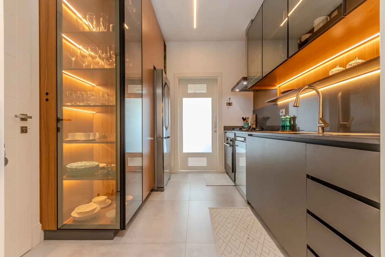 Apartamento de Alto Padrão Na Quadra Mar da Praia Brava